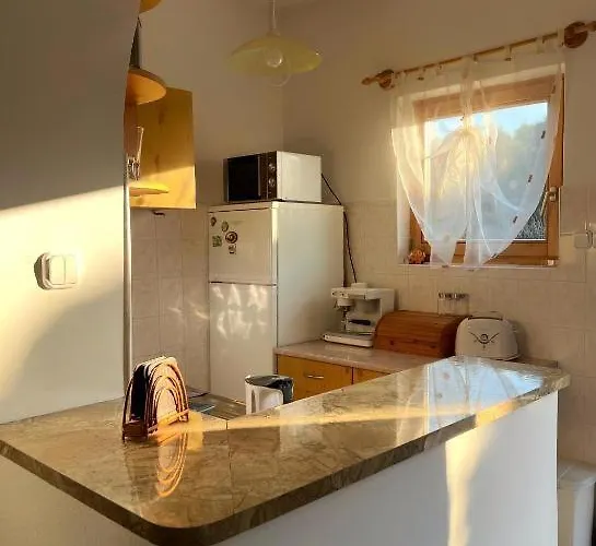 בית נופש Apartment Balatonfenyves *